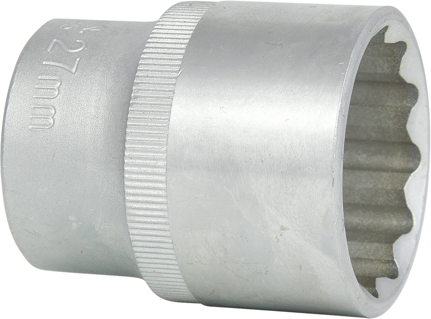 Eine silberne Stecknuss mit der Gravur '27 mm' auf der Seite. Sie hat eine geriffelte Oberfläche für besseren Halt.