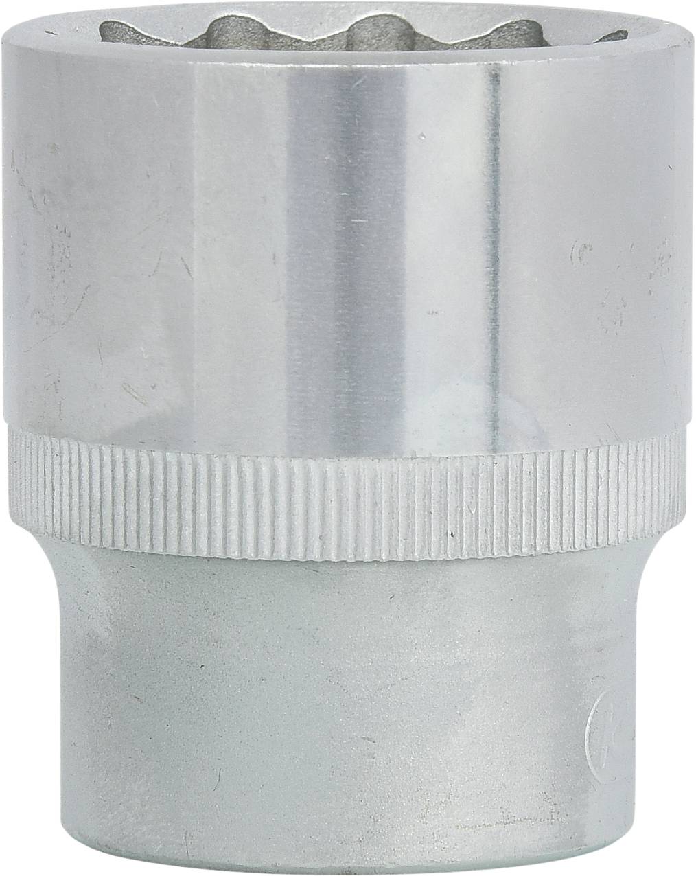 Eine silberne Stecknuss in zylindrischer Form aus Metall, mit geriffeltem Griff und einem Steckschlüsselprofil oben.