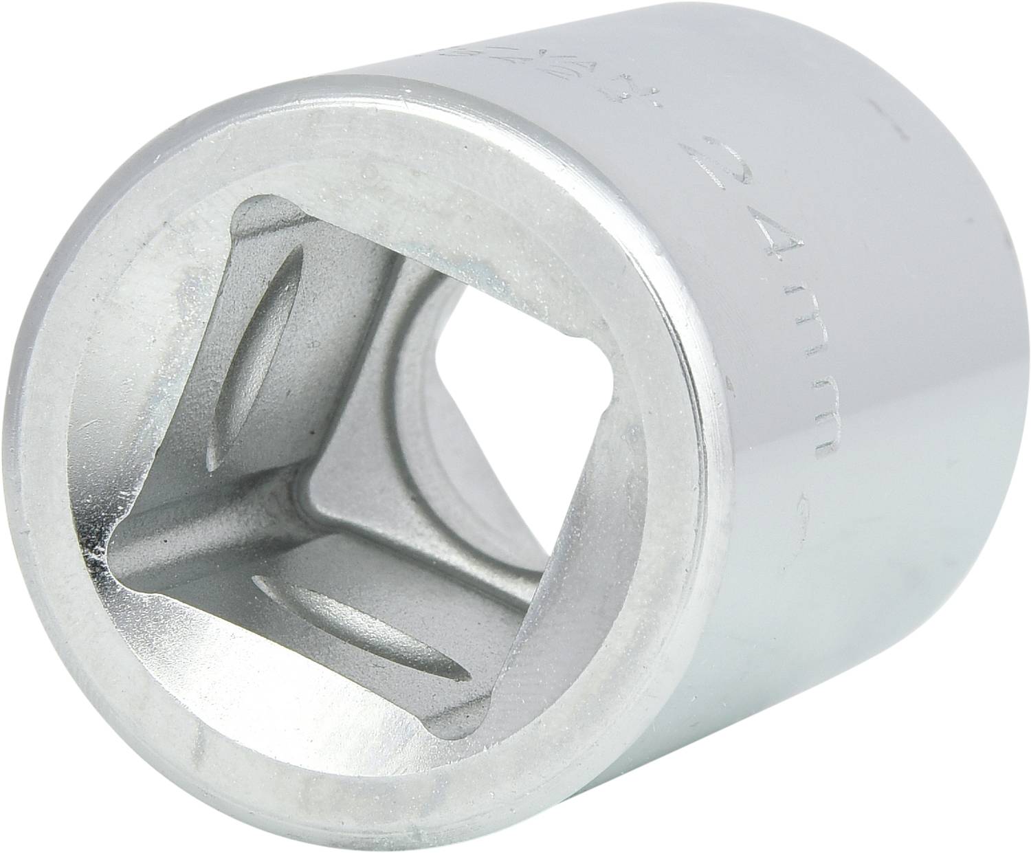 Metallische Stecknuss, silbern, quadratische Öffnung, geeignet für 24 mm Muttern und Schrauben, typische Werkzeugschnittstelle.