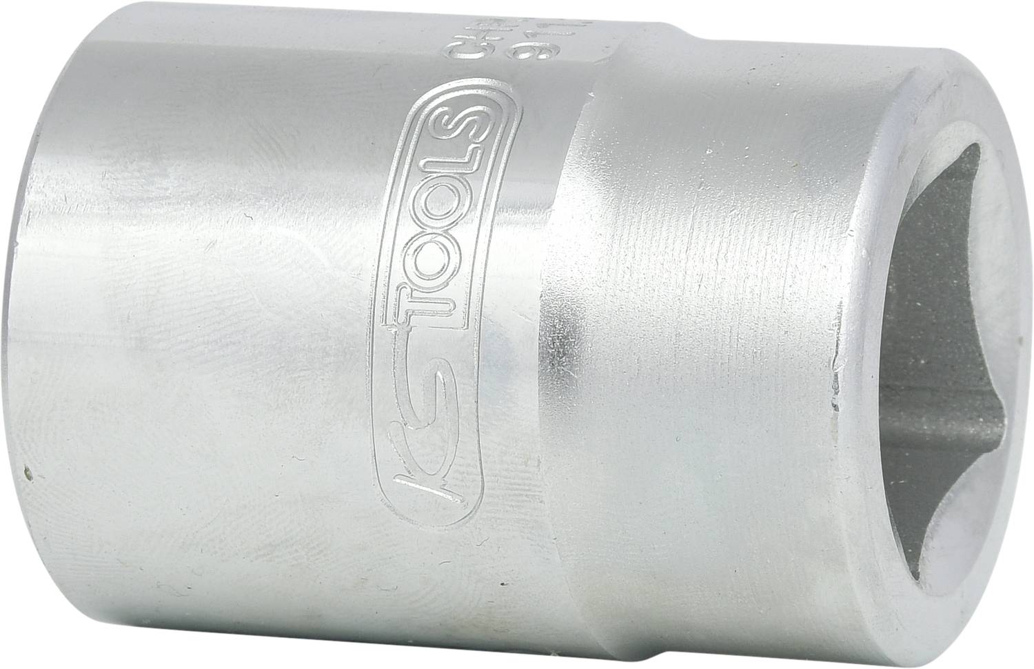 Metallaufnahme eines silbernen, zylindrischen Steckschlüsseleinsatzes mit einer seitlichen Gravur des Markenlogos.