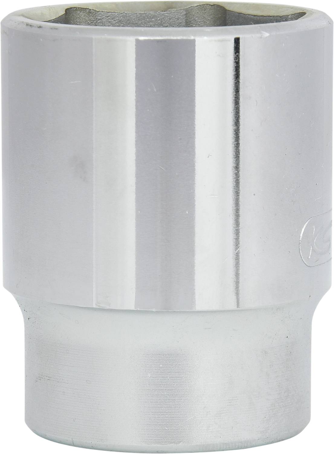 Metallische Stecknuss, zylindrisch geformt, für Schraubenschlüssel oder Ratschenaufsatz geeignet. Glänzende Oberfläche.