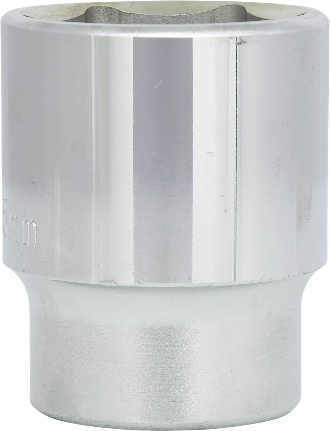 Steckschlüssel-Einsatz aus Metall, zylindrisch, mit sechskantiger Öffnung. Verwendet für Schraub- und Montagearbeiten.