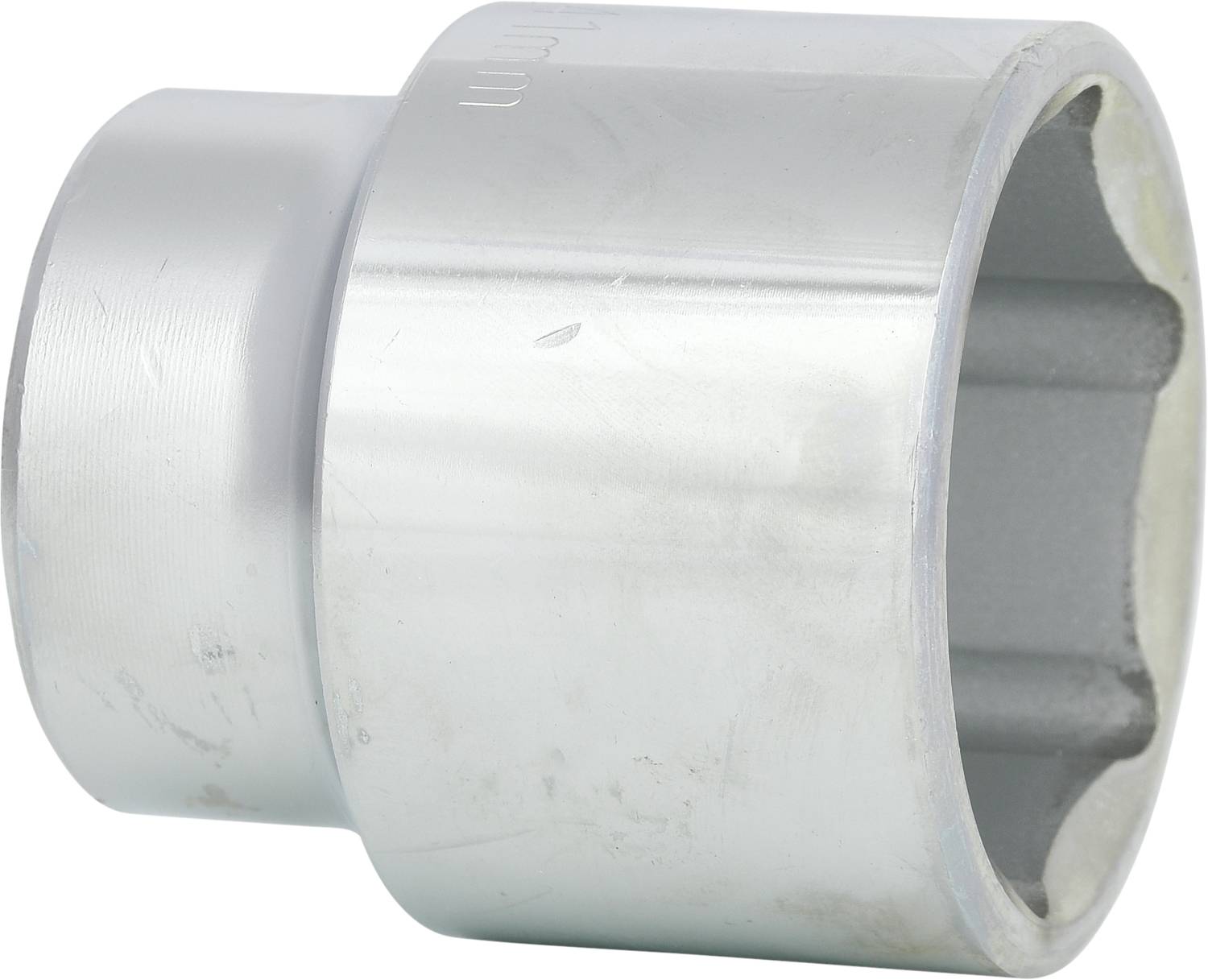 Metallschraubenschlüsselaufsatz mit sechskantiger Öffnung, passend für große Schrauben oder Muttern in industriellen Anwendungen.