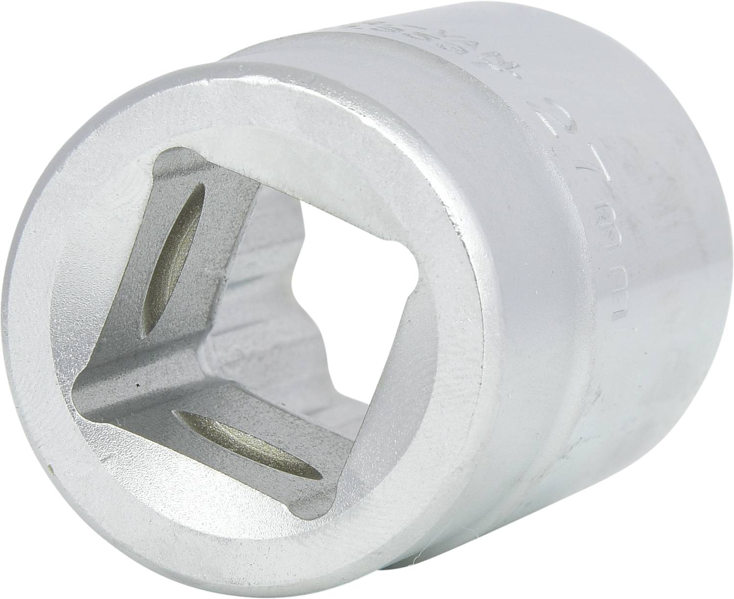 Steckschlüssel in Silber, zylindrische Form mit einem Vierkantöffnung zur Befestigung an einem Schraubenschlüssel.