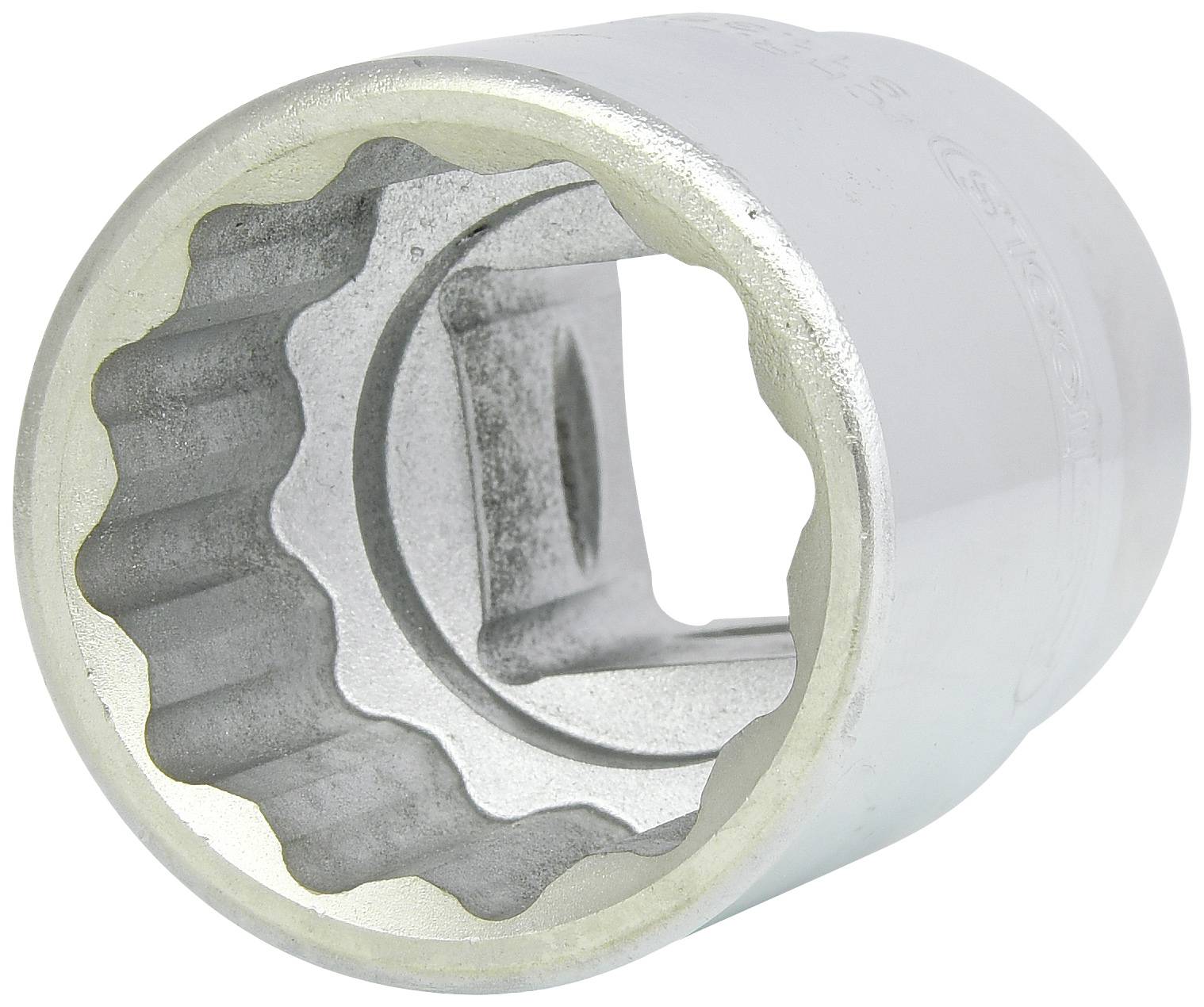 Eine silberne Stecknuss, abgebildet aus der Nähe, mit einem quadratischen Innenprofil zur Aufnahme eines Drehmomentschlüssels.