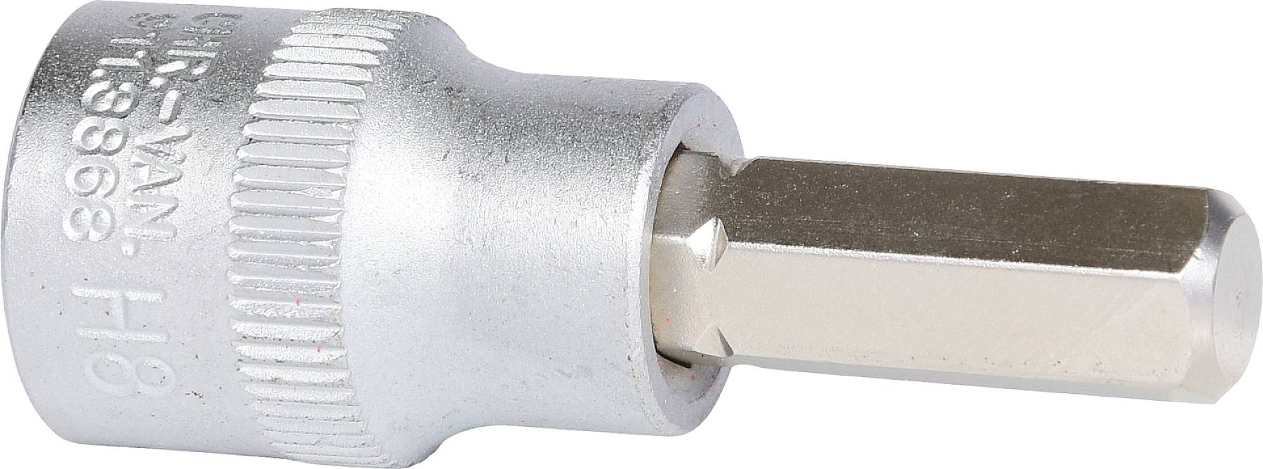 Metallischer Steckschlüsseladapter mit sechseckiger Bitaufnahme und geriffelter Oberfläche zur besseren Griffigkeit.