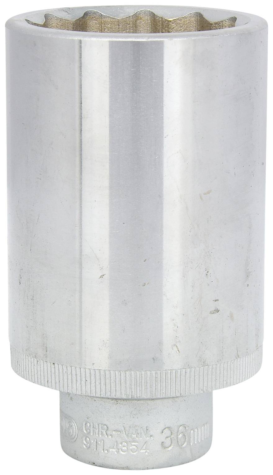 Steckschlüssel in silberner Farbe, zylinderförmig mit Rillen an einem Ende. Markierungen unten: '36 mm'. Verwendet zum Lösen von Schrauben.