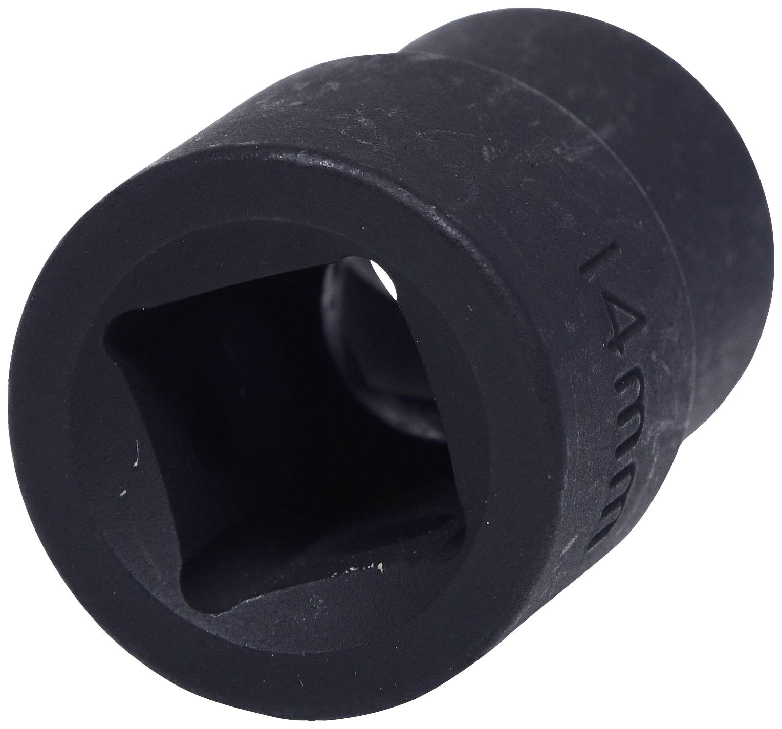 Ein schwarzer 14-mm-Steckschlüsselaufsatz mit quadratischer Öffnung, geeignet für Ratschen oder Drehmomentschlüssel.