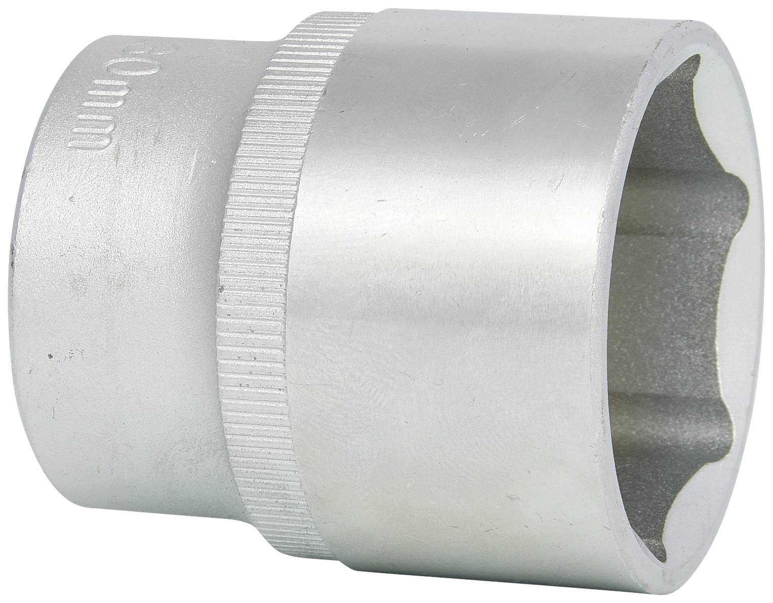 Metallische Stecknuss mit geriffeltem Ring und abgerundetem Ende. Gravur zeigt '10 mm'. Werkzeug zum Festziehen oder Lösen von Muttern.