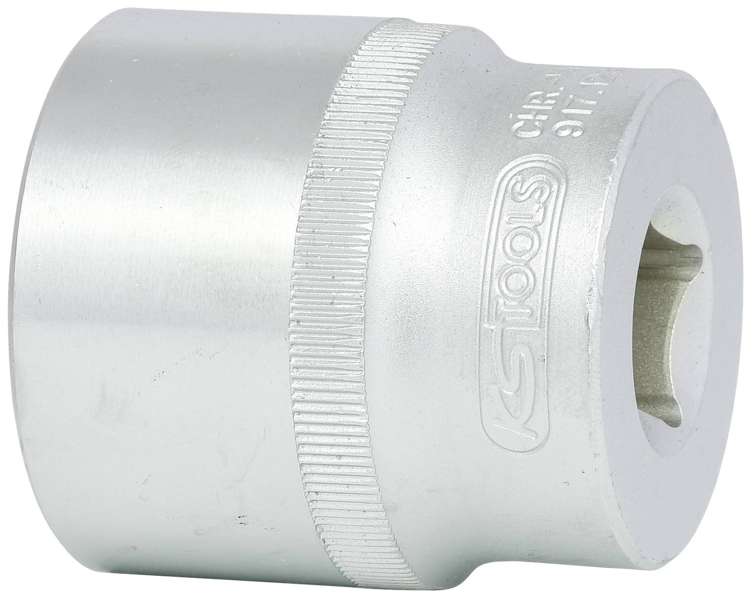Metallische Stecknuss mit geriffeltem Rand und Herstellerlogo. Verwendet für das Anziehen und Lösen von Schrauben und Muttern.