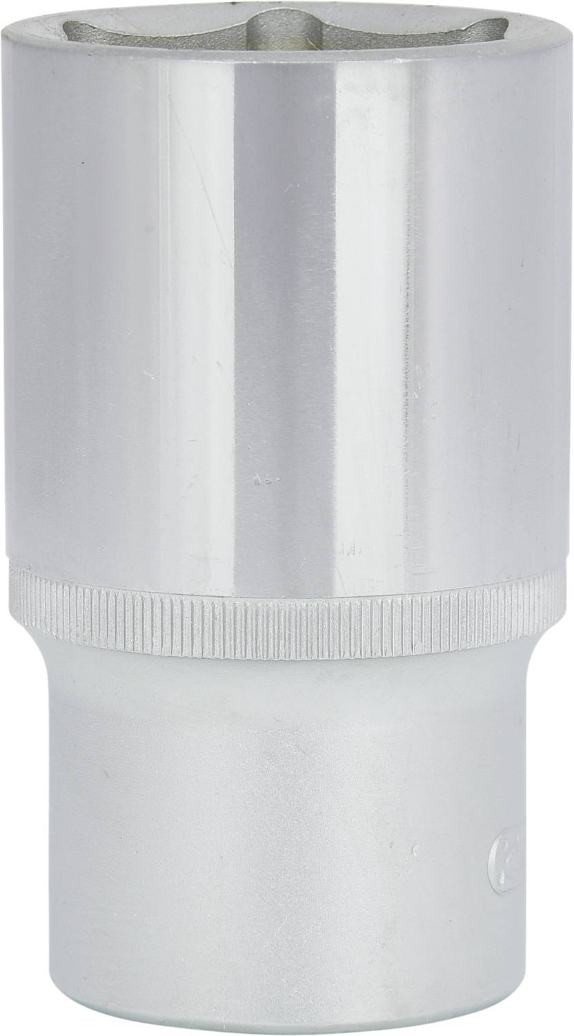 Eine silberne Steckschlüssel-Einsatz, zylindrisch geformt, aus Metall, verwendet für das Lösen und Anziehen von Schrauben oder Muttern.