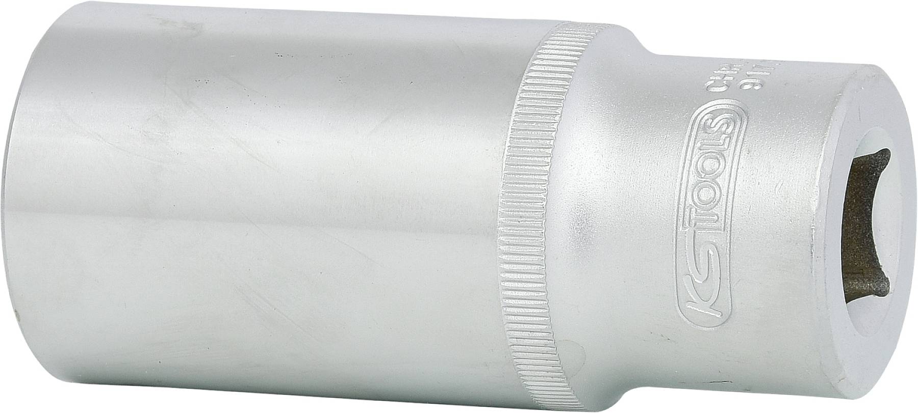 Ein silberner Steckschlüsselaufsatz aus Metall, zylindrisch geformt, mit gerändeltem Griffbereich für besseren Halt.