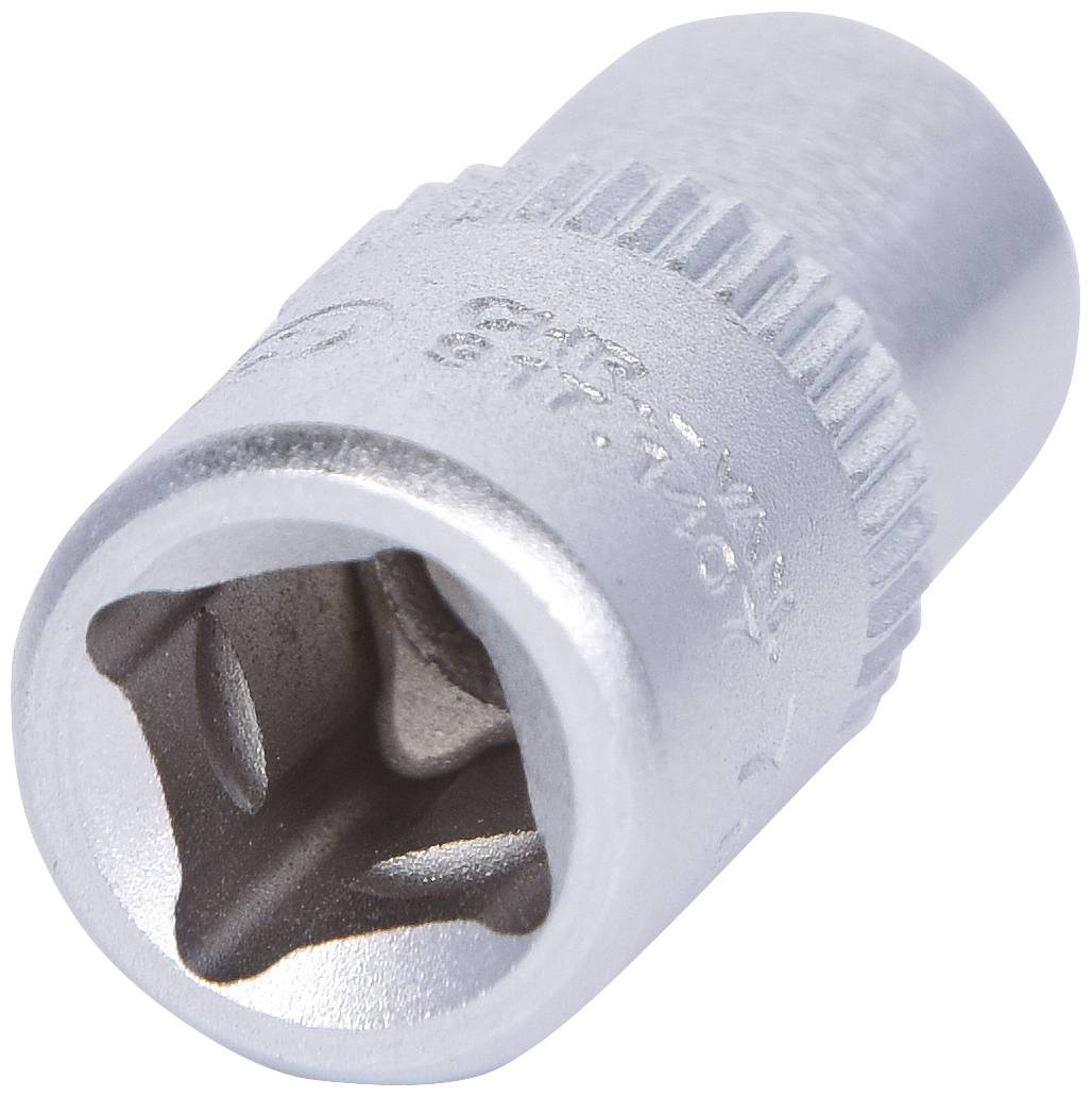Ein silberner Steckschlüsselaufsatz, sechskant, liegt schräg auf weißem Hintergrund. Er wird für die Befestigung von Schrauben verwendet.
