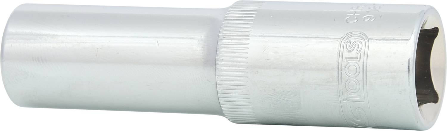 Eine silberne Stecknuss mit sechskantiger Öffnung, seitlich im Bild. Verwendet für Arbeiten mit Schrauben oder Muttern.