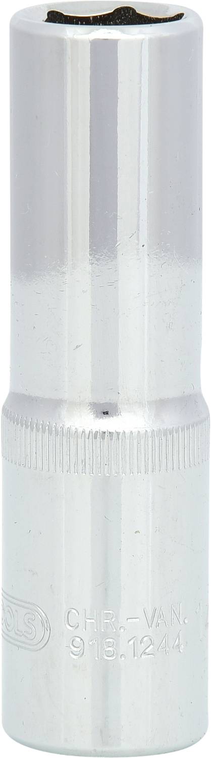 Ein silberner Steckschlüsselaufsatz mit geriffelter Mitte und geprägter Schrift, geeignet für mechanische Arbeiten.