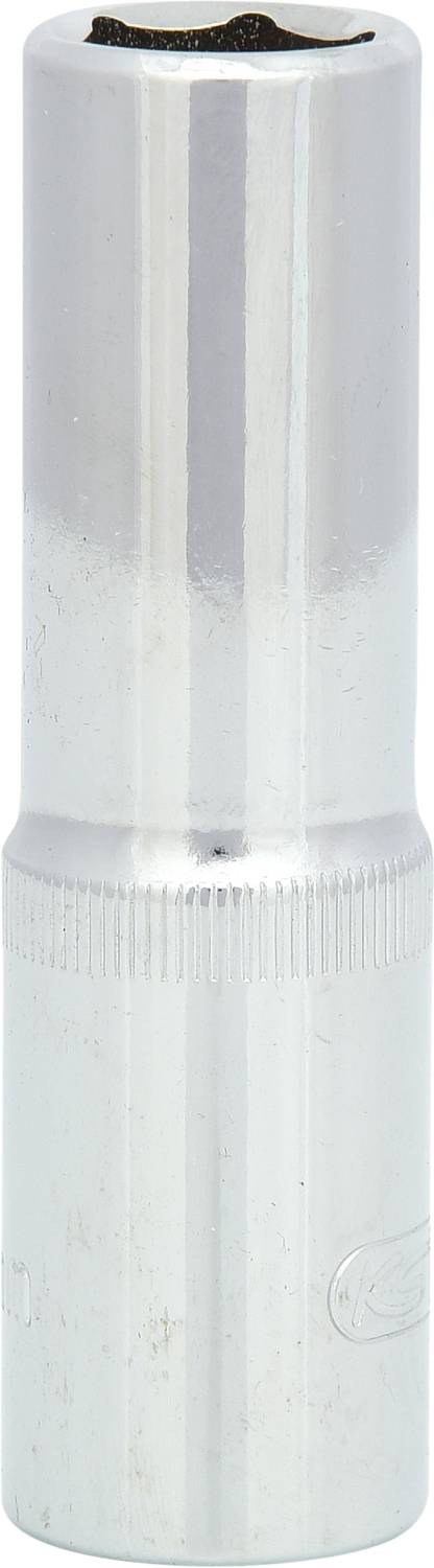 Ein silberner Steckschlüsselaufsatz mit gezahnter Befestigung. Werkzeug zur Verwendung mit Schraubenschlüsseln oder Ratschen.