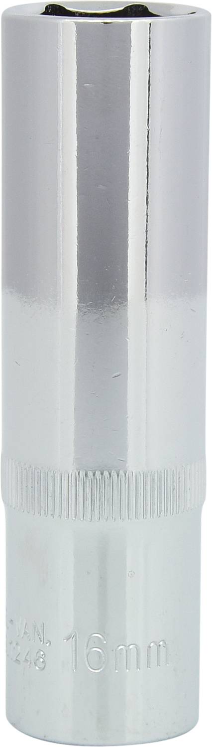 Silberfarbene 16-mm-Stecknuss aus Metall, zylindrisch geformt, mit geriffeltem Bereich für besseren Halt.