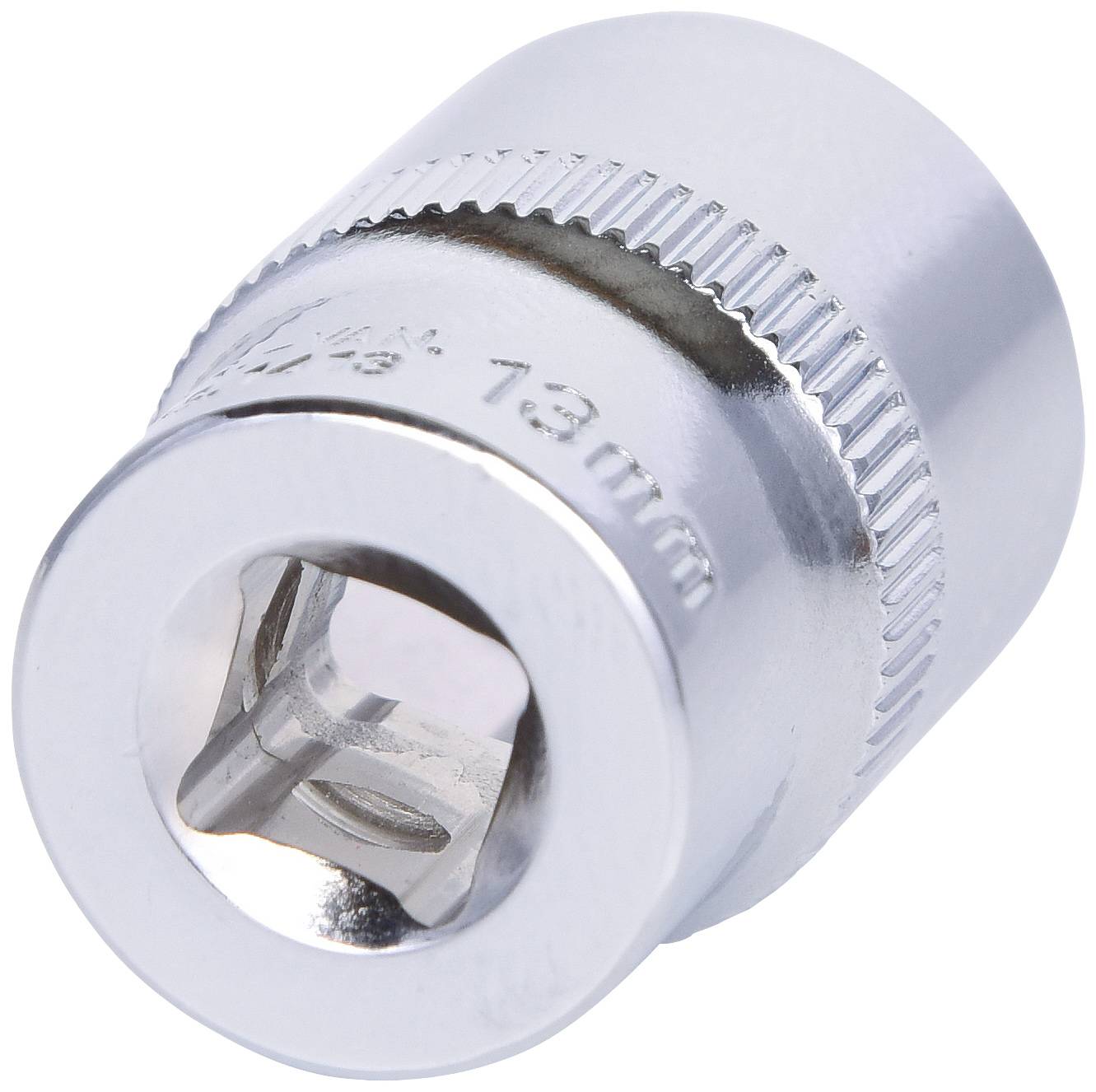 Eine silberne Stecknuss für einen Steckschlüssel, gekennzeichnet mit '13mm', deutet auf die Größe für passende Schrauben oder Muttern hin.
