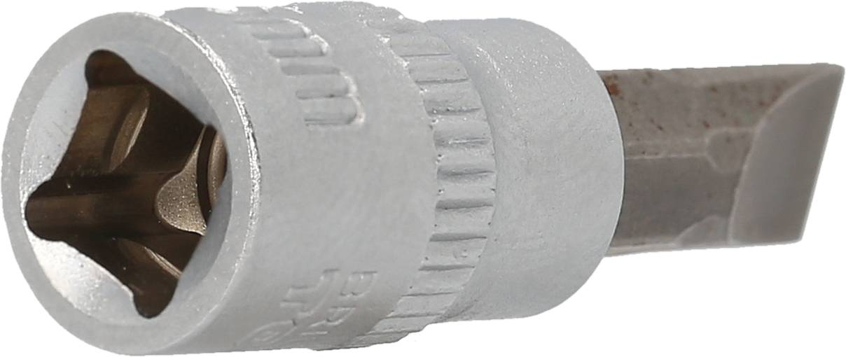 Ein silberner Steckschlüsseleinsatz mit einem sternförmigen Innenprofil, verwendet für Arbeiten mit Schrauben oder Muttern.
