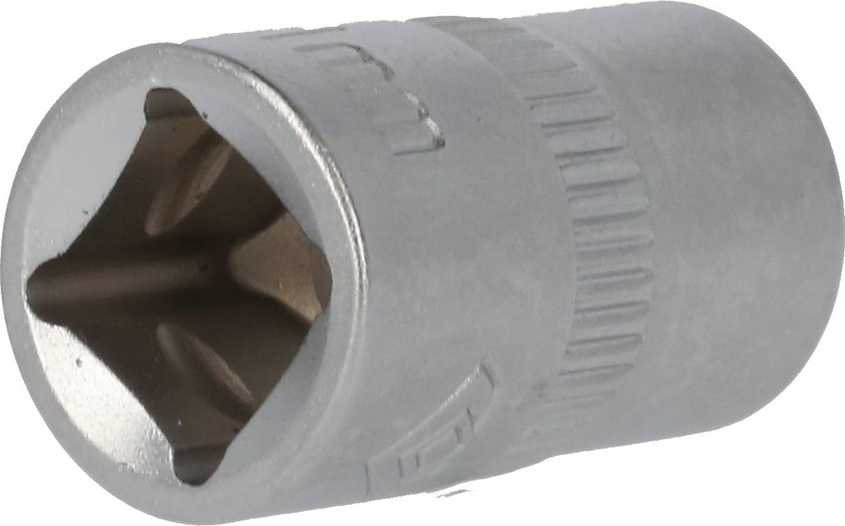 Metallische Stecknuss, zylindrische Form, dient zum Lösen oder Anziehen von Muttern und Schrauben mit entsprechender Größe.