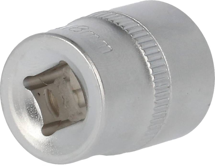 Metallische Stecknuss mit Sechskantprofil, geeignet für Schraubenschlüssel oder Ratsche, für mechanische Arbeiten verwendet.