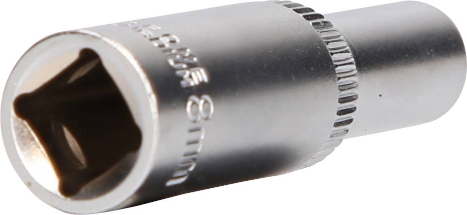 Eine silberne Stecknuss mit einem Sechskantprofil und der Größe 8 mm ist abgebildet.