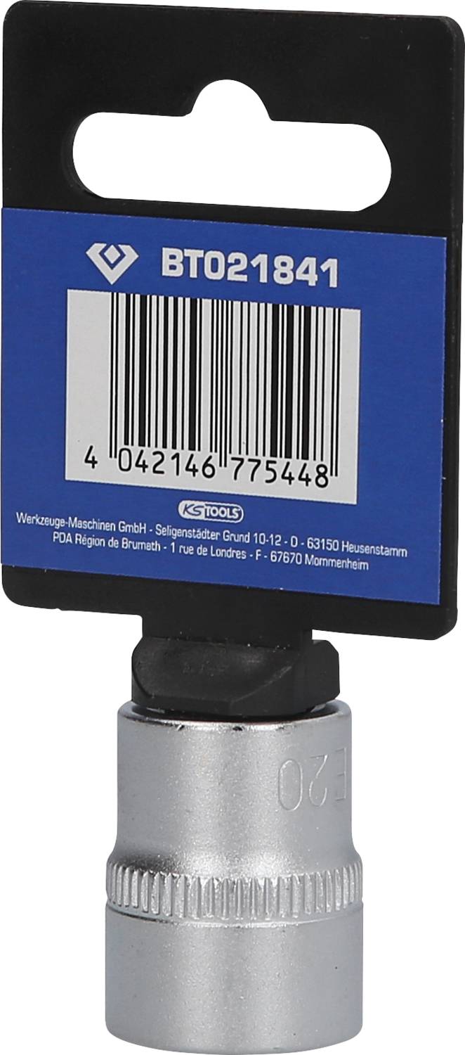 Eine Steckschlüssel-Nuss mit Produktnummer 'BT021841'. Sie ist silbern mit einem schwarzen Halter. Der Barcode und Text sind auf dem Etikett abgebildet.