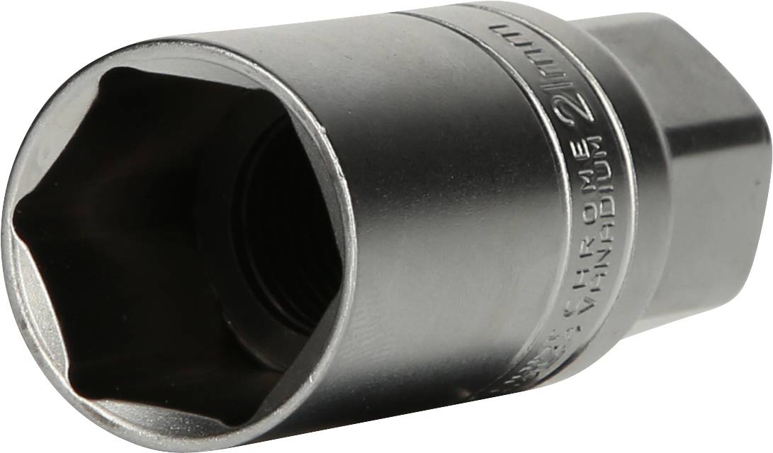 Ein silberner Steckschlüsselaufsatz mit sechseckiger Öffnung, geeignet für Schraubenmuttern, liegt horizontal auf weißem Hintergrund.