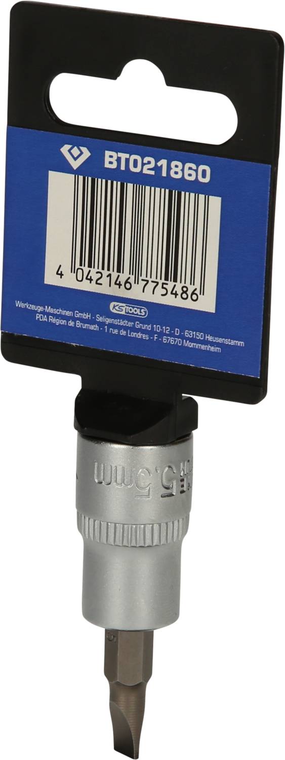 Ein Schraubendreheraufsatz mit Barcode und blauer Verpackung, Artikelnummer BT021860, von Verlagshaus Handels GmbH, Deutschland.