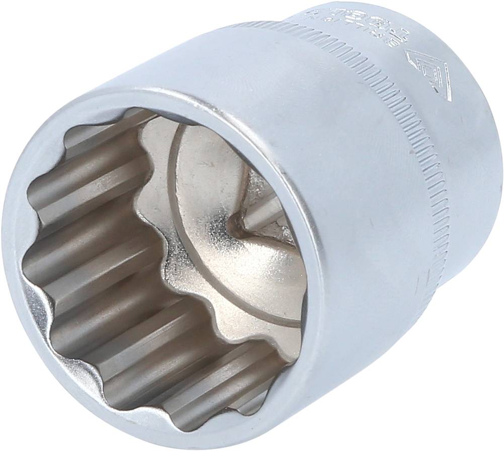 Metallische Steckschlüsselaufnahme, zylindrische Form, mit geriffeltem Innenbereich für Schrauben oder Muttern, robustes Werkzeug.