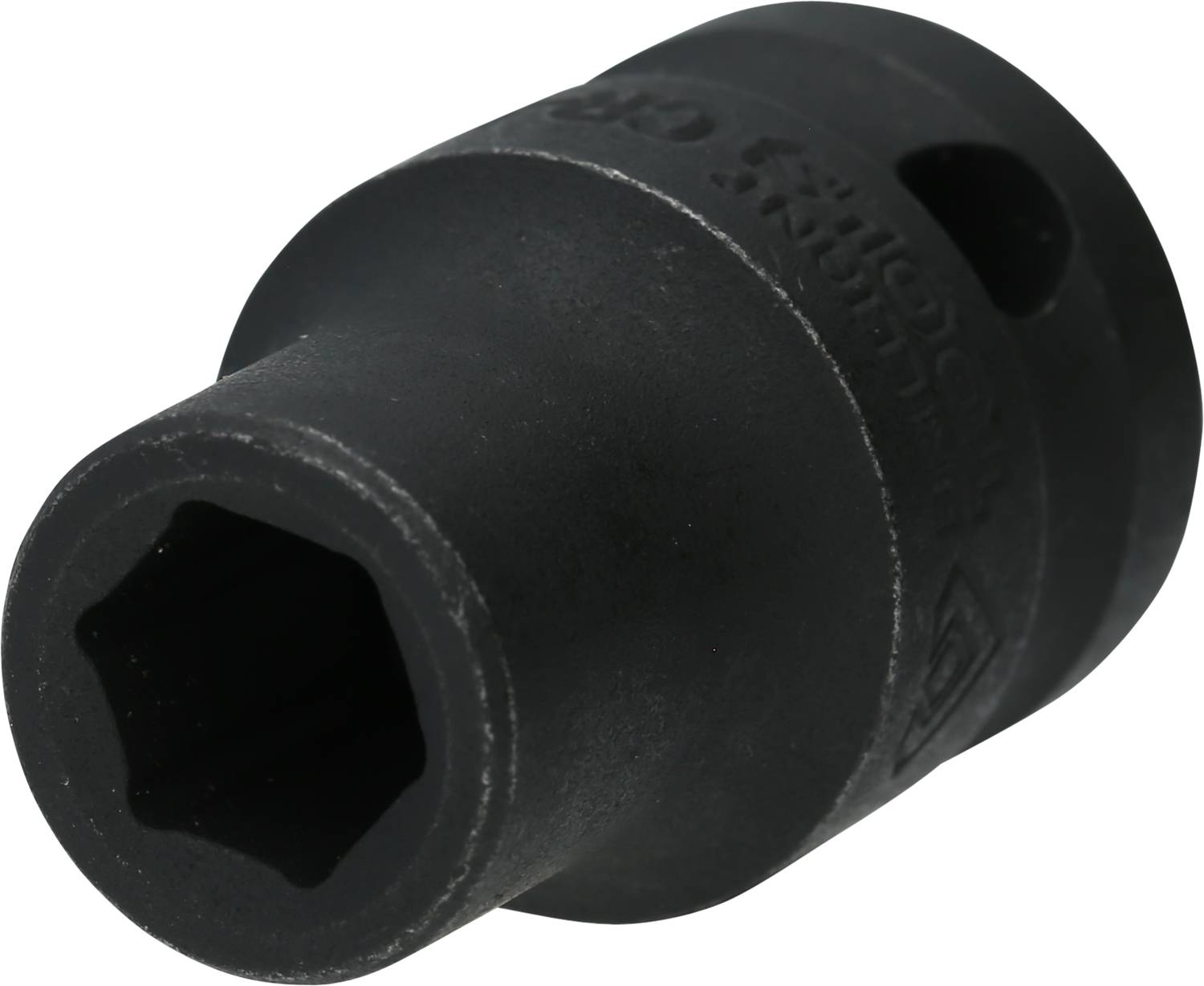 Ein schwarzer Steckschlüsseleinsatz aus Metall mit hexagonaler Form. Geignet für mechanische Anwendungen und zum Befestigen von Schraubverbindungen.