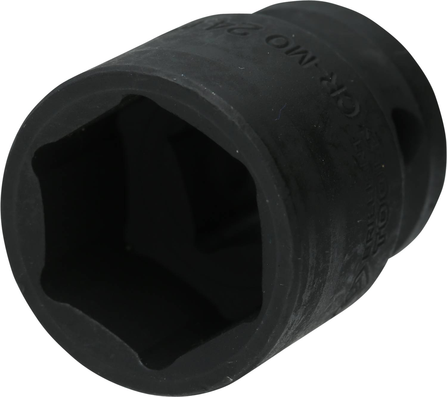 Ein schwarzer, sechskantiger Steckschlüsseleinsatz, geeignet zum Lösen von Muttern oder Schrauben mit einem Schraubenschlüssel.