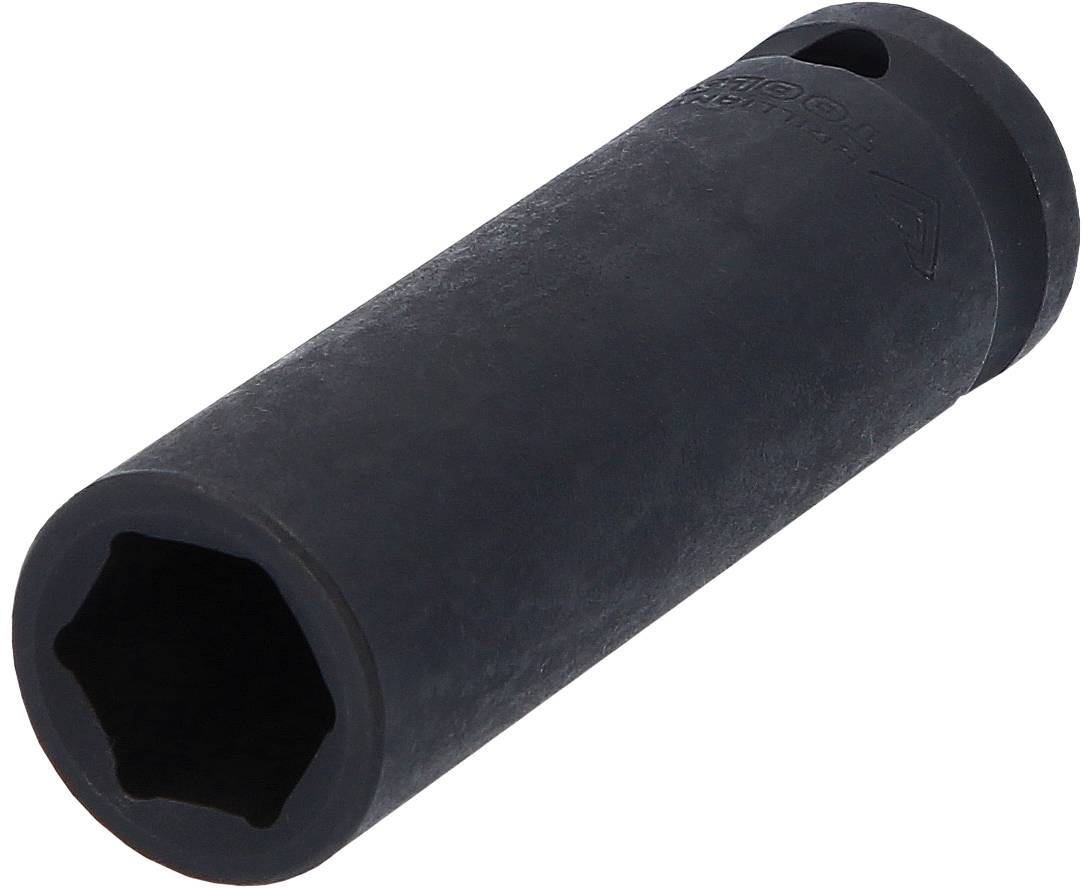 Ein schwarzer, sechskantiger Steckschlüssel für Schlagschrauber, aus robustem Material, schräg von oben betrachtet.