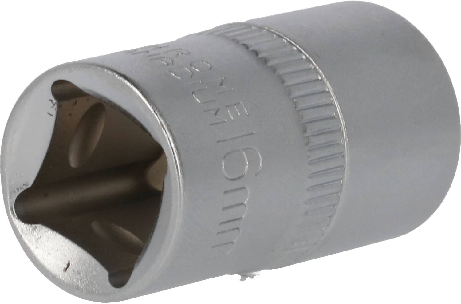 Metallische Stecknuss mit 16 mm Kennzeichnung, sechskantig und für Ratschen geeignet.