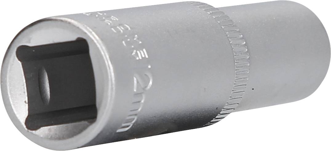 Ein silberner Steckschlüsseleinsatz mit einer Größe von 21 mm.