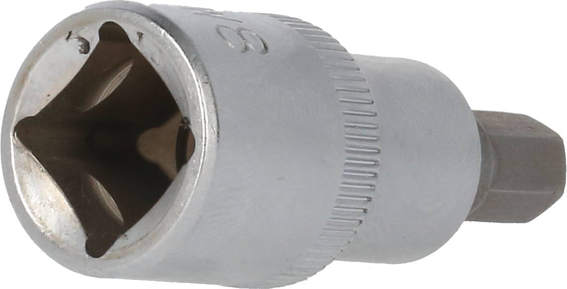 Ein silbernes Steckbit-Werkzeug mit sechskantiger Aufnahme und vierkantiger Innenseite, verwendet für Schraubverbindungen.