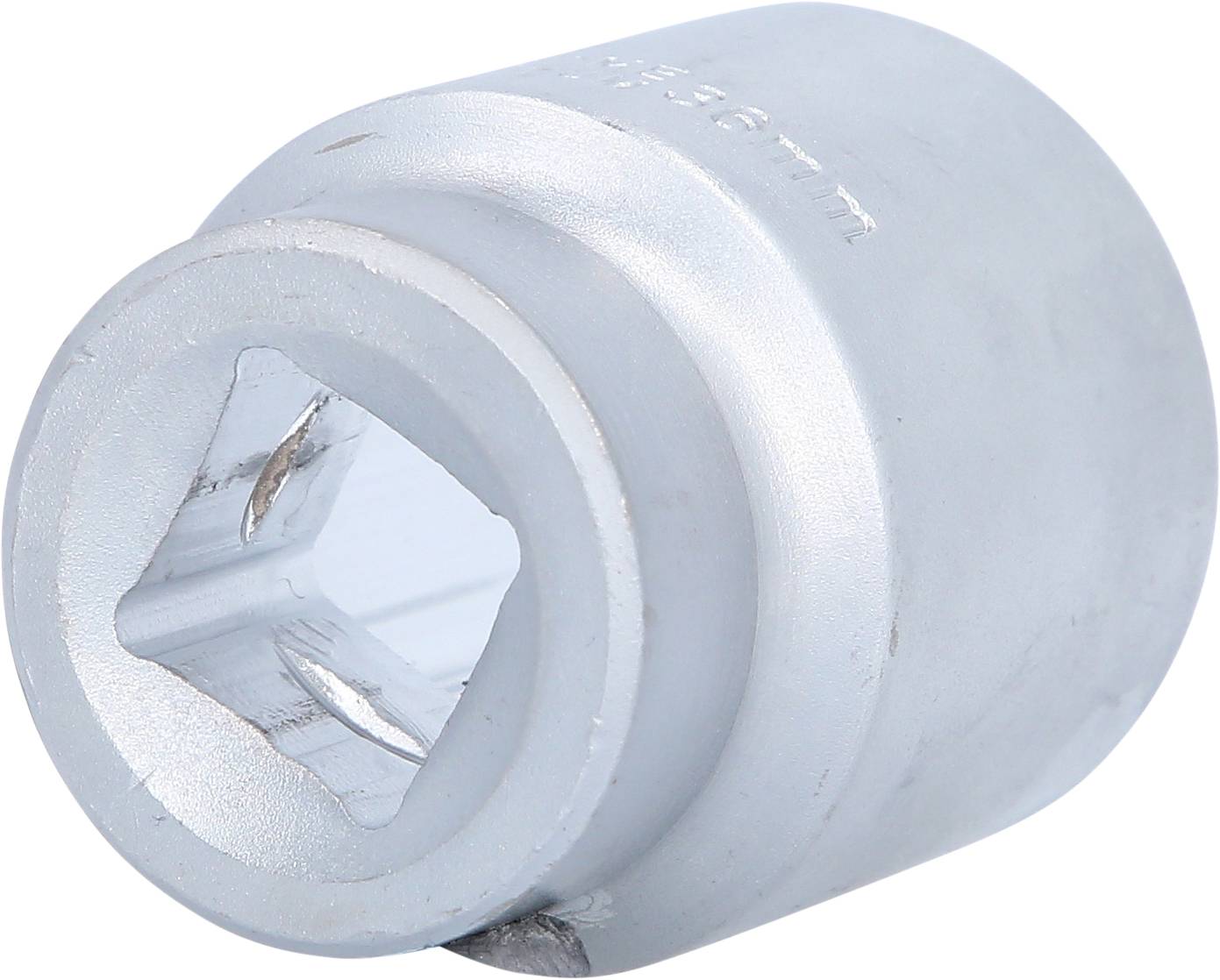 Metallschraubenschlüsselaufsatz, silberfarben, mit quadratischer Öffnung, für Ratschen oder Schraubenschlüssel geeignet.