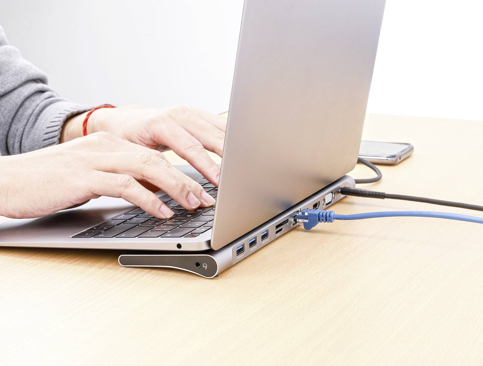 Manhattan USB-C® Dockingstation 130578 Passend für Marke Dockingstations: Universal inkl. Ladefunktion, integrierter Kartenleser, USB-C® Power De