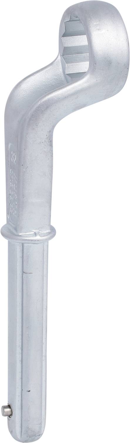 Ein silberfarbener Rohrschlüssel mit abgewinkeltem, offenem Ende, hauptsächlich für Sanitär- oder Kfz-Arbeiten verwendet.