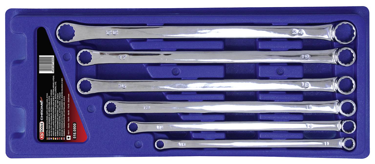Ein Set von sechs polierten Ringschlüsseln in einer blauen Werkzeughalterung. Größen markiert von 8 mm bis 19 mm, ordentliche Anordnung.