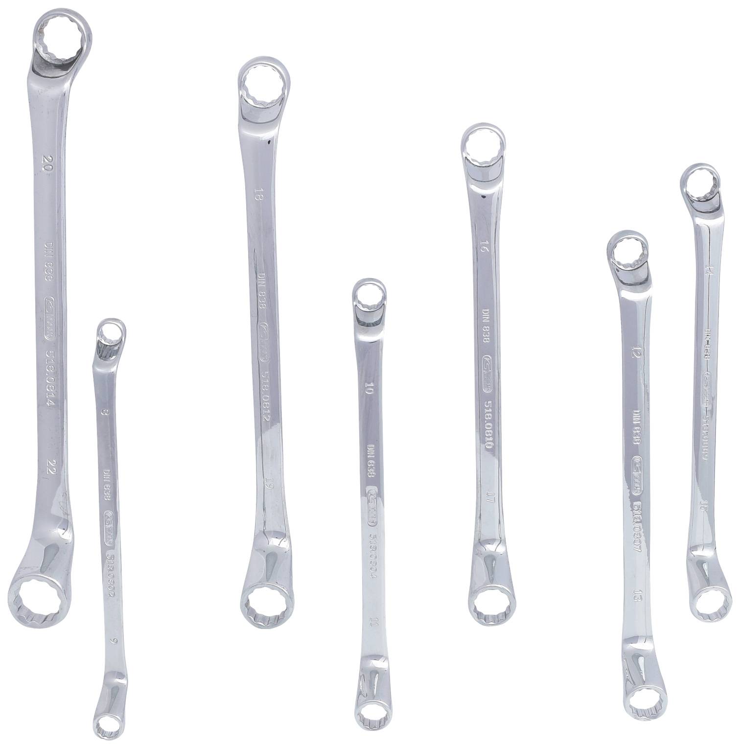 Sieben silberne Ringschlüssel unterschiedlicher Größe, vertikal angeordnet, auf weißem Hintergrund. Sie sind aus Metall.