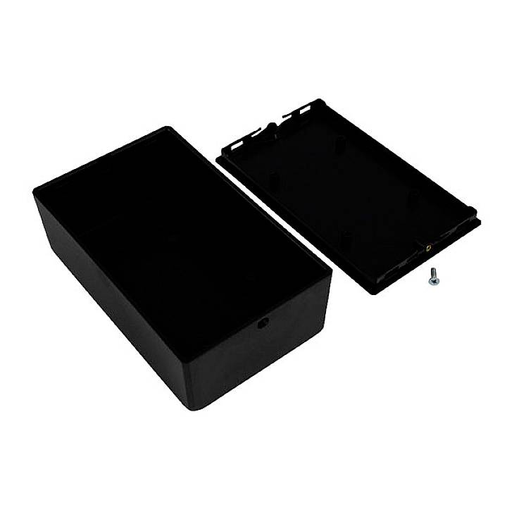 Schwarzes Kunststoffgehäuse, rechteckig, mit abnehmbarem Deckel und Schraube. Verwendet zur Elektronikmontage oder als Schutzgehäuse.