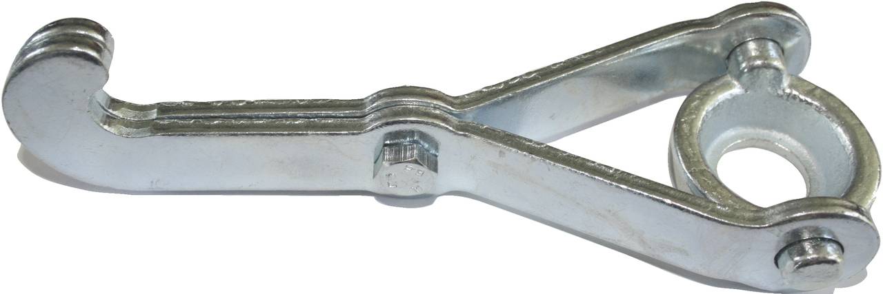 Metallener Hebel mit gebogenem, hakenförmigem Ende, Scharnierpunkt in der Mitte und kreisförmiger Öffnung am Ende.