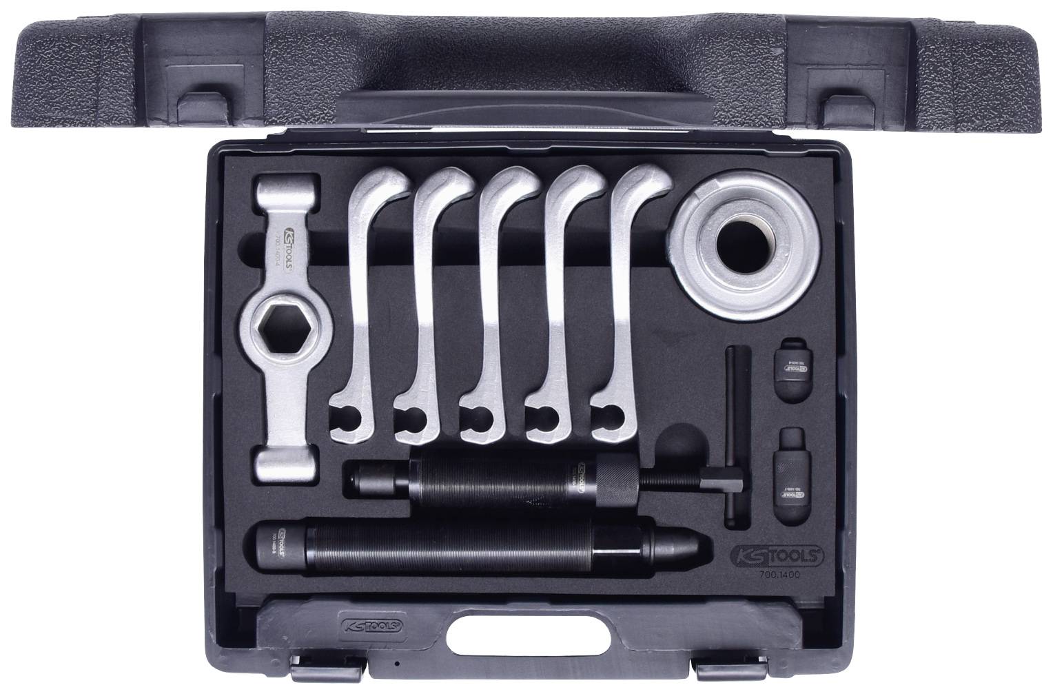 Werkzeugkoffer mit verschiedenen Schraubenschlüsseln und Werkzeugen, ordentlich in Schaumeinlage platziert.