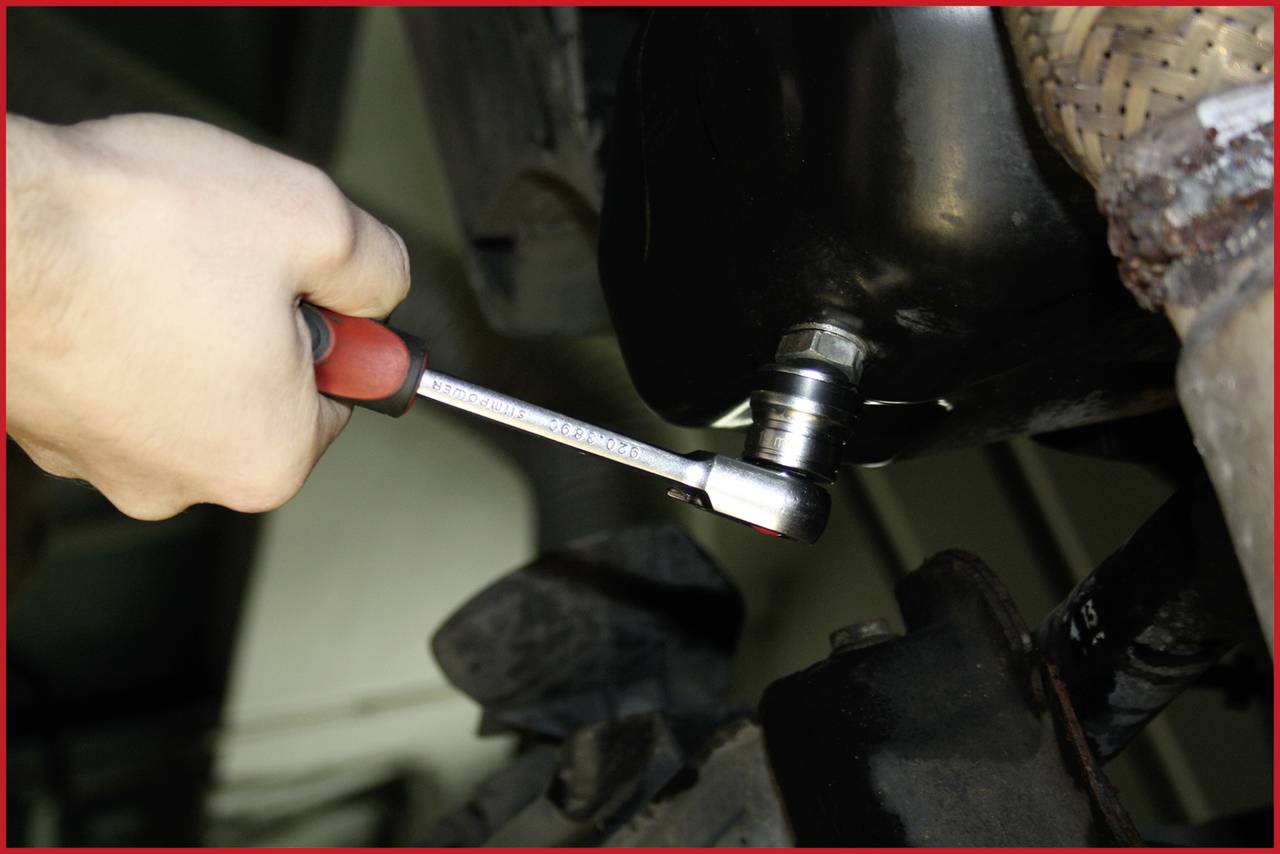 KS Tools 1501408 Öldienst-Sechskant-Stecknuss mit Magnet, 19mm