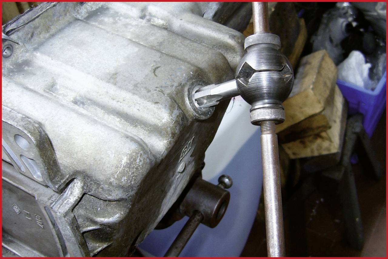 KS Tools 1504925 Ölablassschrauben-Gewindereparatur-Satz, 12-tlg M15 x 1,5