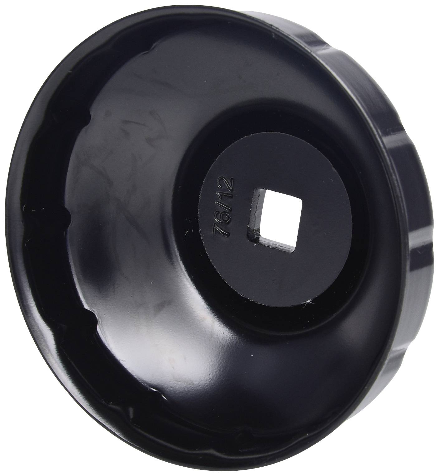Schwarze Metall-Ölfilterschlüssel-Kappe mit quadratischer Öffnung, geeignet zum Entfernen von Auto-Ölfiltern.