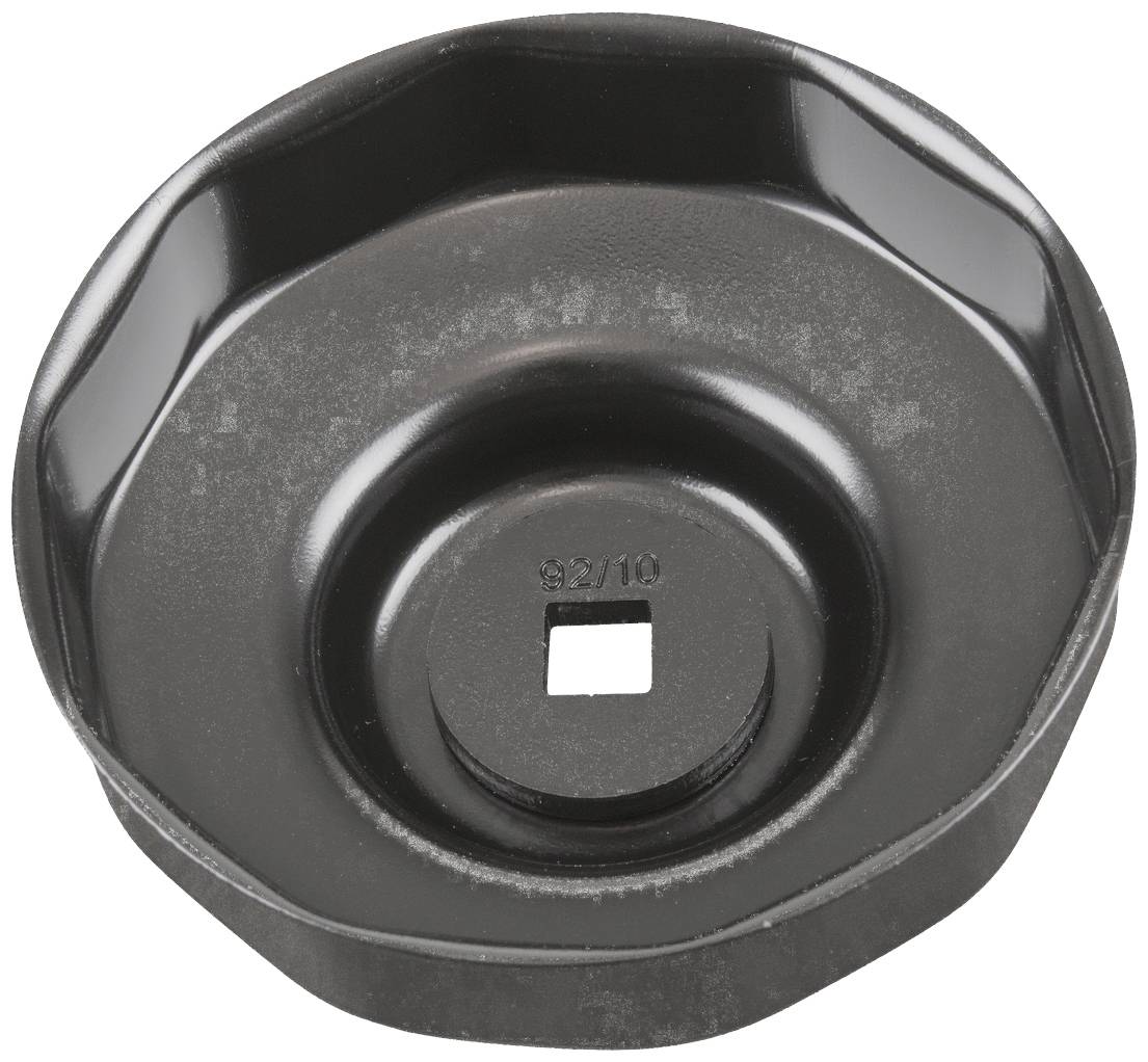 Ein schwarzer Ölfilter-Schlüssel mit sechseckigem Rand und zentralem quadratischem Loch zur Verwendung mit Ratschenschlüsseln.