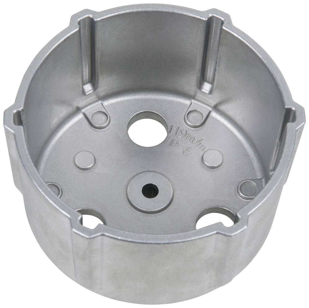 Runde Metallkappe mit mehreren Öffnungen und Aufschrift '119 mf P-6', möglicherweise ein Teil eines mechanischen Geräts oder Gehäuses.