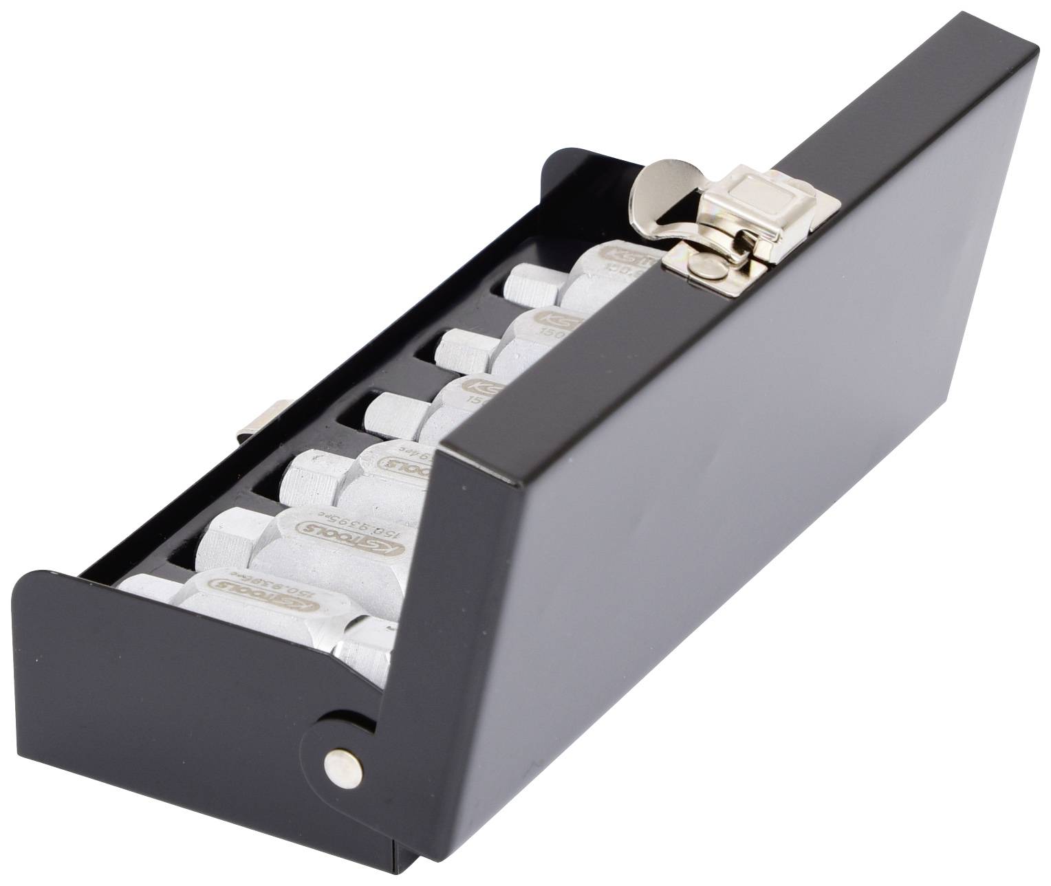 Schwarze Box mit Metallverschluss, enthält mehrere weiße Kreidewürfel in geordneter Anordnung.